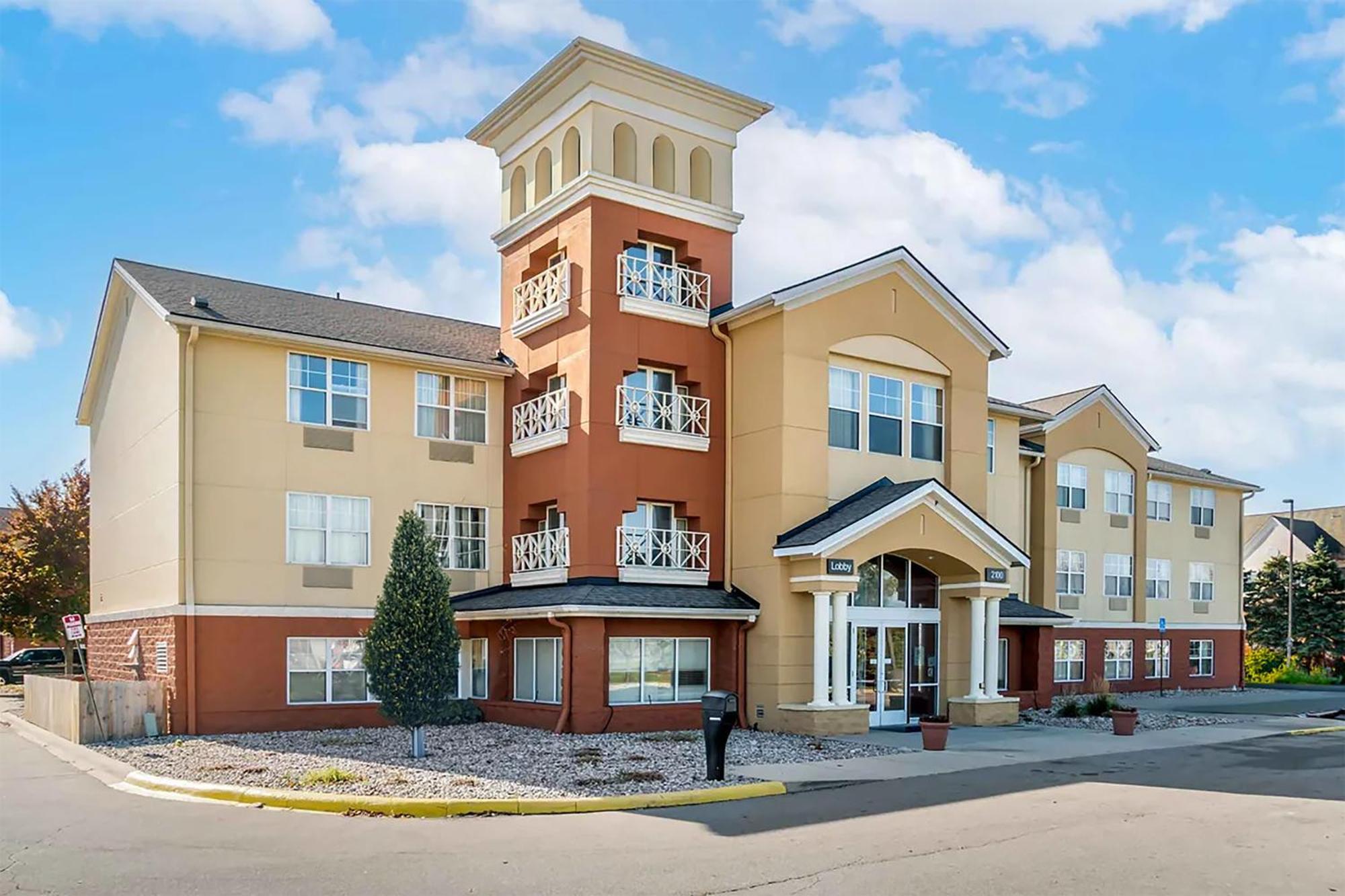 Готель Baymont By Wyndham Auburn Hills South Екстер'єр фото